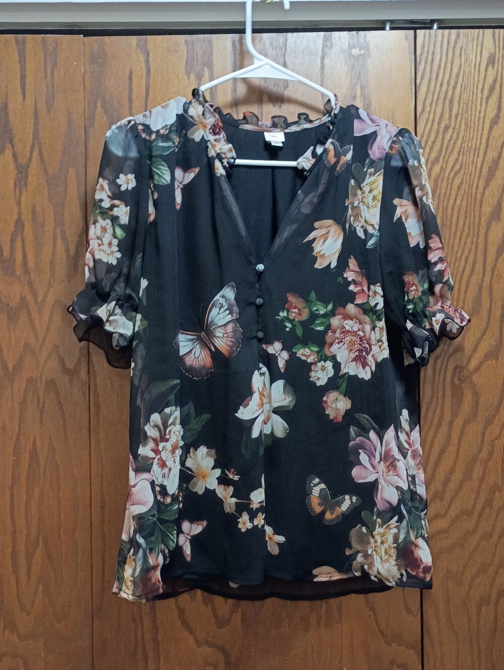 Autres Filles Black Floral & Butterfly Sheer Blouse - Women's V-Neck.Size medium